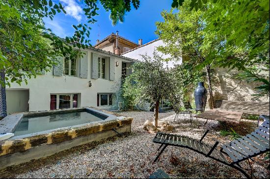 Charming house with backyard in the heart of Aix-en-Provence