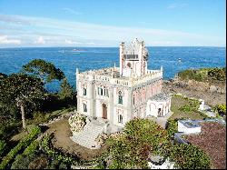 Stunning Villa built in an arabic style overlooking the sea at St Quay Portrieux