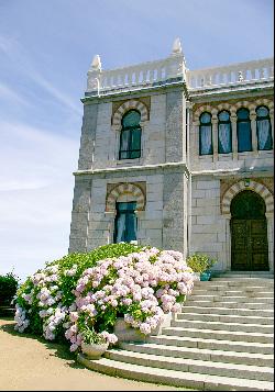 Stunning Villa built in an arabic style overlooking the sea at St Quay Portrieux