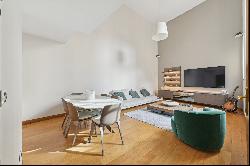 Paris 8 - Elysee / Matignon - Pied-a-terre renove style Loft