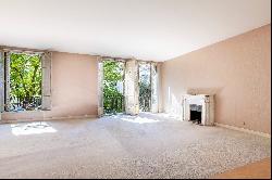 Family Apartment of 146 sqm to Renovate, Heart of Nice Liberation