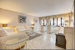 Exceptional 2 beds apartment in the heart of Cannes, rue d'Antibes