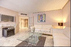 Exceptional 2 beds apartment in the heart of Cannes, rue d'Antibes