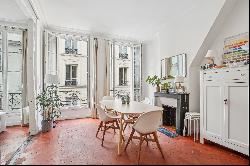 Paris  centre elegant Pied a terre St Germain des Pres