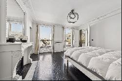 PAris IX - Beautiful 4 bedrooms apartment with 60sq.m terrace