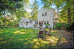 Colonial Home in Stoneleigh