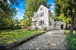 Colonial Home in Stoneleigh