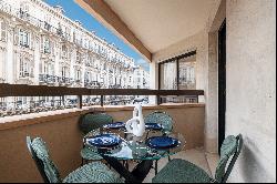 Stunning renovated 1-bedroom apartment with terrace near Place Masséna in Nice