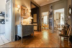 BEAUTIFUL HISTORICAL APARTMENT IN THE TOWN CENTRE