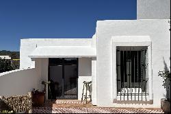 Renovated 4-bedroom luxury property for sale close to Sitges