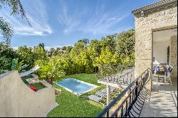 Luxury bastide for sale in Cannes Montfleury, quiet and not overlooked