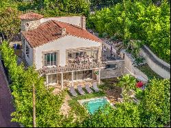 Luxury bastide for sale in Cannes Montfleury, quiet and not overlooked