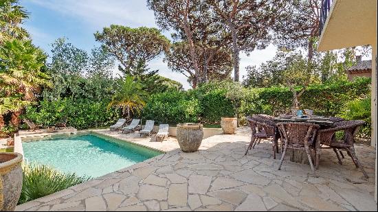 Saint-Tropez, Charming house a few minutes walking distance from the beach