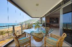 Luxury apartment with full ocean view in Leblon