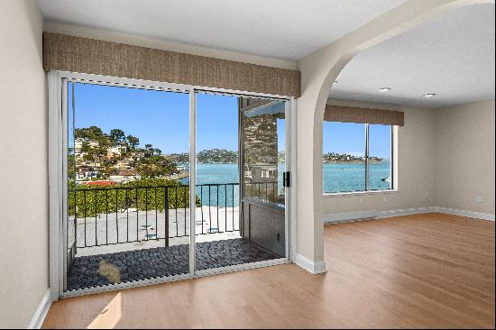 Delightful Bayside Sausalito Condominium