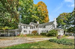 QUINTESSENTIAL HISTORIC NEW ENGLAND FARMHOUSE, FULLY UPDATED!