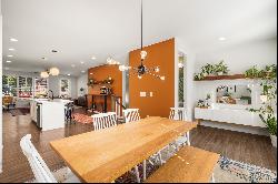 Experience Convenient City Living In This Gorgeous Brick Townhome!