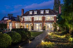 Outstanding luxury family home in Hampstead