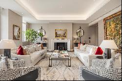 Elegant Four Seasons Apartment in the renowned Grosvenor Square.