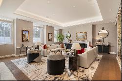 Elegant Four Seasons Apartment in the renowned Grosvenor Square.