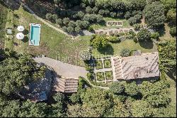 Charming Villa in Buonconvento