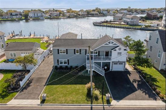 250 W Lido Promenade, Lindenhurst, NY, 11757, USA