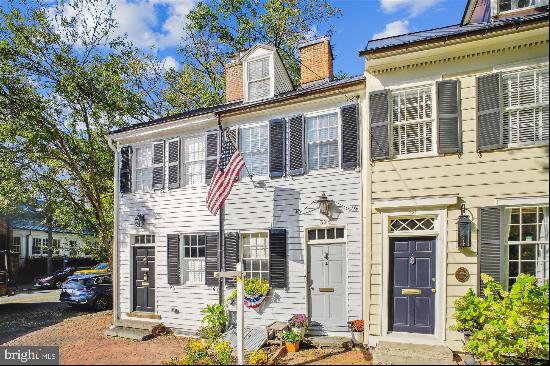 323 DUKE STREET, ALEXANDRIA, VA, 22314, USA