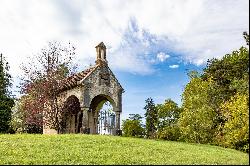 Chateau de Montchalin a moins d'une heure de Lyon et de Grenoble