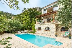 Charming house with pool and magnificent views, 30 minutes from Nice airport