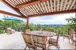 Charming house with pool and magnificent views, 30 minutes from Nice airport