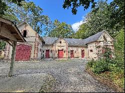 LANDERNEAU, STABLES TO BE REHABILITATED IN A PRETTY PARK