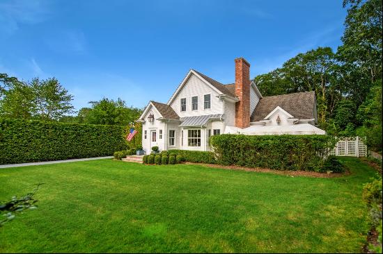 Stylish Home in a Special Waterfront Community