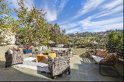 Contemporary Elegance in Upper Rockridge 