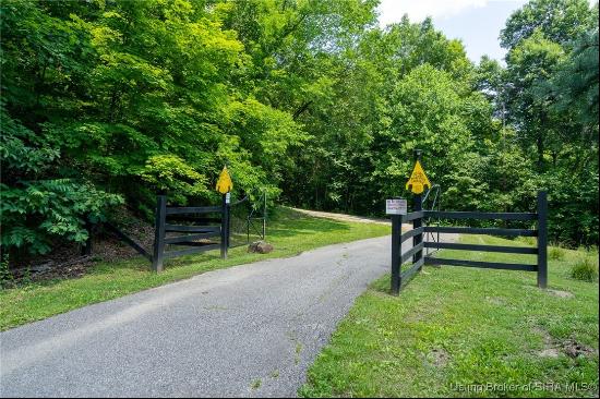 Stone Mountain Road, New Albany IN 47150