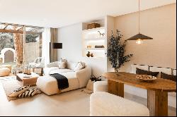 Exquisitely renovated garden apartment in Los Pinos de Aloha, Nu, Marbella 29660