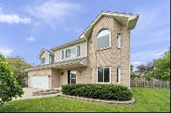 4856 Snapjack Circle, Naperville IL 60564