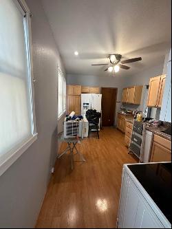 1119 S 28th St Unit Lower, Milwaukee WI 53215