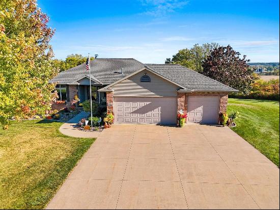 5273 MICHAEL Drive, Hilbert WI 54120