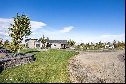 8705 Scenic Dr, Yakima WA 98908