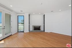 2319 Ocean Front Walk Unit 1, Venice CA 90291