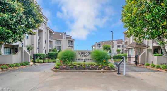 415 Harbour Point Unit 102, Virginia Beach VA 23451