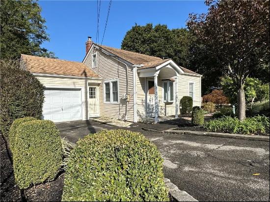 25 Tompkins Avenue, Glenham NY 12524