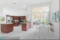 1007 Spoonbill Circle, Weston FL 33326