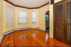 136 Saratoga St #2nd Fl, Boston MA 02128