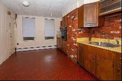 136 Saratoga St #2nd Fl, Boston MA 02128