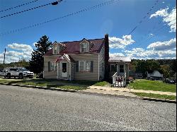 820 E Main St, Rural Valley Boro PA 16249