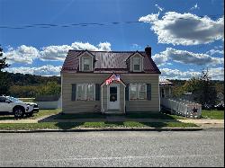 820 E Main St, Rural Valley Boro PA 16249