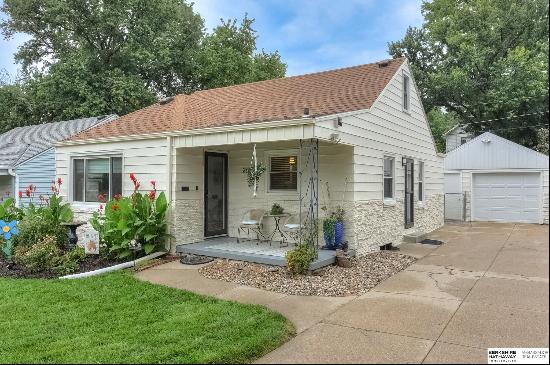 2603 N 70th Street, Omaha NE 68104