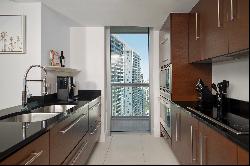 485 Brickell Ave, #3208, Miami, FL