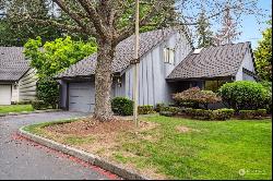 1720 159th Place NE #1720, Bellevue WA 98008